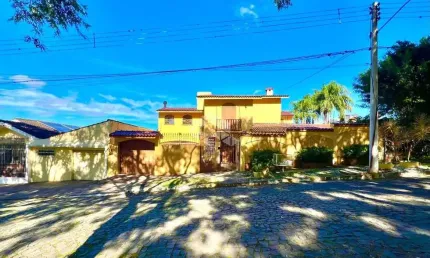 Casa com 6 quartos à venda na Camelias, 245, Patronato, Santa Maria
