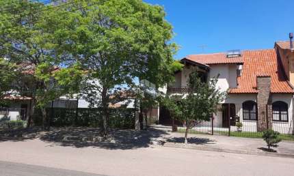 Casa com 5 quartos à venda na Rua Elias Bothome, 371, Jardim Itu Sabará, Porto Alegre