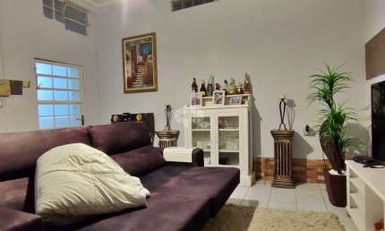 Casa com 2 quartos à venda na Rua Gonçalves Ledo, 233, Partenon, Porto Alegre