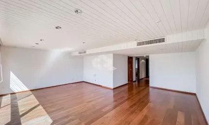 Apartamento com 182 m² e 3 quartos à venda no bairro Moinhos de Vento