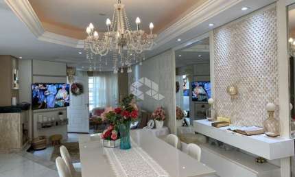 Casa em condomínio com 129 m² e 2 quartos à venda na Hípica