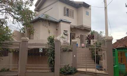 Casa com 267 m² e 3 quartos à venda próximo ao Bourbon Ipiranga.