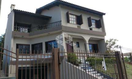 Sobrado com 490m² e 4 quartos à venda no bairro Cristal.