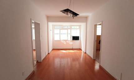 Apartamento com 97 m² e 3 dormitórios à venda no bairro Bom Fim