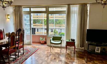 Apartamento com 144m² e 3 quartos à venda na Avenida Independência