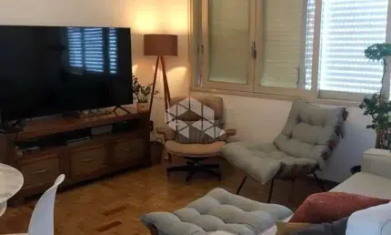 Apartamento com 75m² e 2 quartos à venda no Partenon