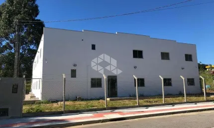 Prédio comercial no bairro forquilhas, em são josé, sc, medindo 700m² de área total, 02 pavimentos, e 15 vagas de garagem