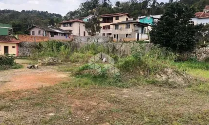 Terreno no bairro potecas, em são josé, sc, medindo 2,020m² de área total.