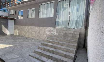 Casa com 5 quartos à venda na Veríssimo Rodrigues Fortuna, 58, Serraria, São José