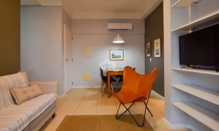 APARTAMENTO GARDEN COM 2 QUARTOS SENDO 1 SUÍTE E 1 VAGA DE GARAGEM NO BAIRRO AGRONÔMICA EM FLORIANÓPOLIS/SC