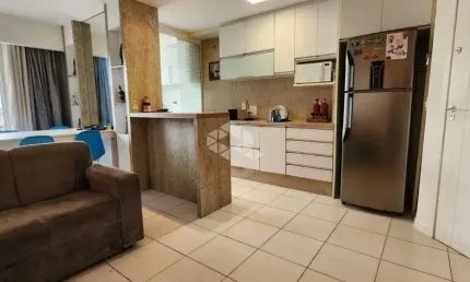 APARTAMENTO COM 2 QUARTOS E 1 VAGA DE GARAGEM NO BAIRRO FORQUILHAS EM SÃO JOSÉ/SC