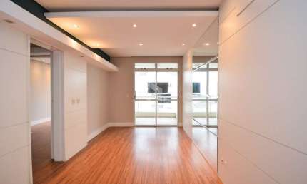 COBERTURA DUPLEX COM 3 QUARTOS SENDO 3 SUÍTES E 1 VAGA DE GARAGEM NO BAIRRO COQUEIROS EM FLORIANÓPOLIS/SC