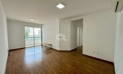 APARTAMENTO À VENDA COM 4 QUARTOS SENDO 01 SUÍTE E 01 VAGA DE GARAGEM NO BAIRRO KOBRASOL EM SÃO JOSÉ/SC.