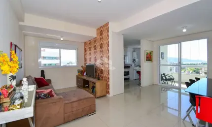 APARTAMENTO DUPLEX À VENDA COM 3 SUÍTES E 2 VAGAS DE GARAGEM NO BAIRRO ESTREITO EM FLORIANÓPOLIS/SC
