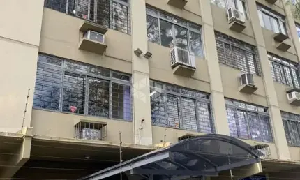 Sala comercial 25,50 m² de área útil privativa, próximo a escola e comércio local