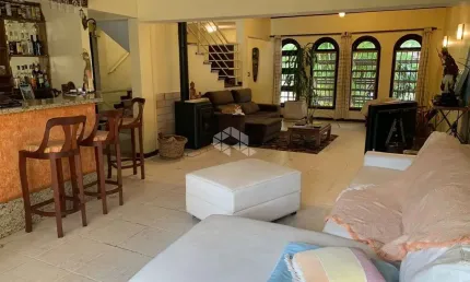 Casa com 3 quartos à venda na Rua Jaguari, 713, Cristal, Porto Alegre