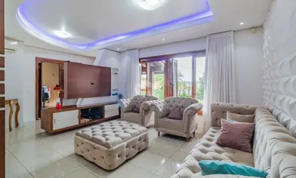 Casa espaçosa  com 3 Dormitórios e Suíte em Novo Hamburgo