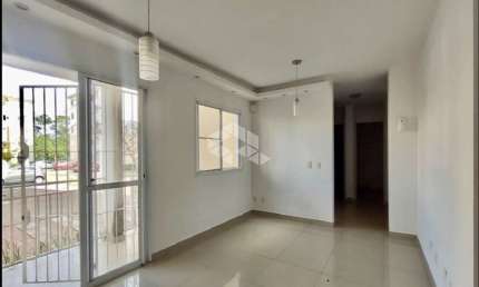 Apartamento de 3 dormitórios/Quartos. Sacada. Vaga Escriturada.
