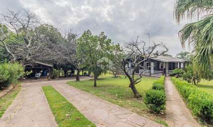 Sítio em Cachoeirinha, com casa, 3 dormitórios, 3 banheiros e campo futebol sete