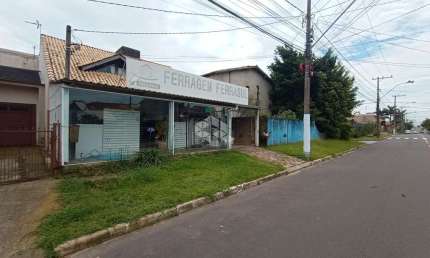Sobrado 2 dormitorios/Quartos sendo 1 suíte. Piscina. Garagem coberta. Canoas