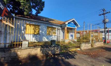 Casa com 3 quartos à venda na Rua Voluntários da Pátria, 457, São Geraldo, Porto Alegre