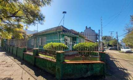 Casa 3 dormitórios/quartos no Bairro são Geraldo em Porto Alegre