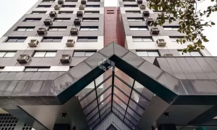 Oportunidade Única! Sala Comercial Mobiliada,  com  37m2, Localização Privilegiada com 02 Vagas de Garagem