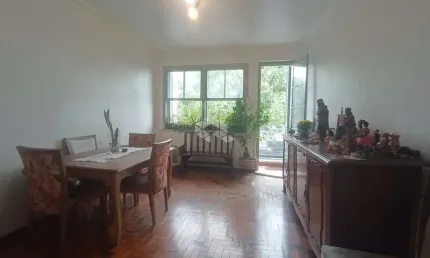 Apartamento Ensolarado de 03 Dormitórios/Quartos. 77m² privativo.Sacada.