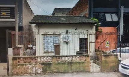 Terreno 6,21m x 28,60m = 177,60m² na Rua Santos Dumont 4º Distrito.