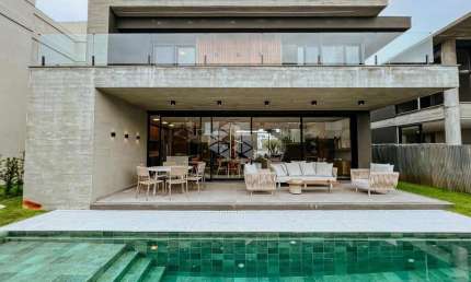 Casa em condomínio 240m², 5 dormitórios, Velas da Marina, Capão da Canoa