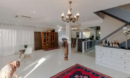 Impecável casa no Terraville com 3 dormitórios e patio com piscina