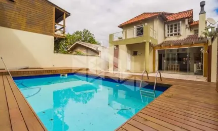 Casa em Condominio com 04 dormitórios - Bairro Espirito Santo