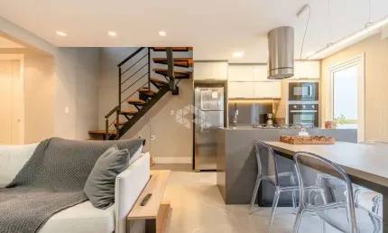 Casa moderna com 3 dormitórios no Bairro Tristeza, próximo Colégio Mãe de Deus.