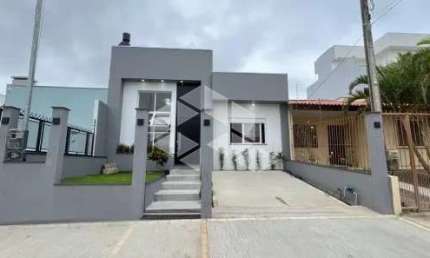 Casa com 2 quartos à venda na Rua Nestor José Nitschke, 220, Guarujá, Porto Alegre