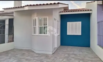 Casa em condominio térrea desocupada no Bairro Restinga
