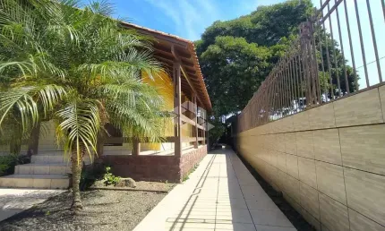 Casa de 03 dormitórios no Bairro Formoza Alvorada (e outra casa nos fundos) .