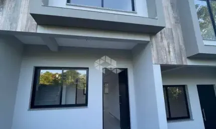 Sobrado de dois dormitórios próximo ao centro de Viamão