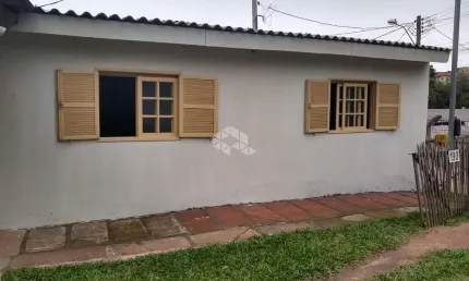Casa com 2 quartos à venda na Vicente Gomes Oliveira, 217, Centro, Viamão
