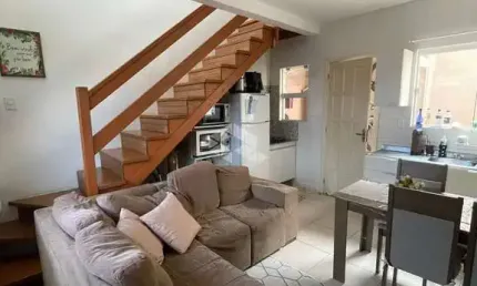 Casa Geminada de dois dormitórios no Bairro  Tarumã