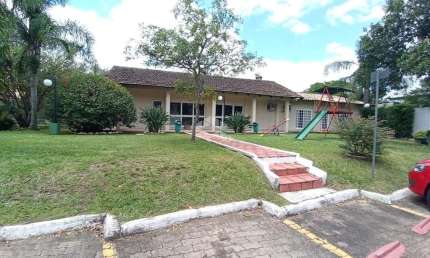 Casa a venda no bairro Ipanema com 2 dormitórios e com vaga de garagem