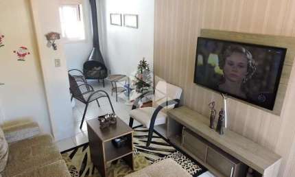 Sobrado com 2 dormitório, sala e banheiro , cozinha  com churrasqueira e garagem no bairro desvio ri