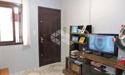 Sobrado 2 com dormitórios e 1 vaga de garagem no Cidade Nova