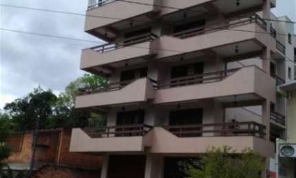 Apartamento com 3 dormitórios  sendo um suíte, são 150 m² de área privativa.