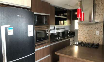 Apartamento de 2 quartos semi mobilhado com 43 metros de área privativa, com uma vaga de garagem