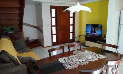 Lindo sobrado a venda com 2 dormitórios e 62 m² de área privativa.