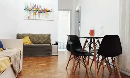Apartamento 1 dormitório amplo e fácil acesso para Puc, URFGS e ESPM .
