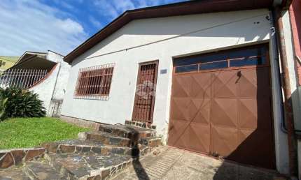 Casa de 03 dormitórios e 01 vaga com 95m² no bairro Jardim Itú em Poa.