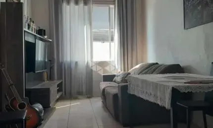 Apartamento de 2 quartos com vaga à venda no Menino Deus