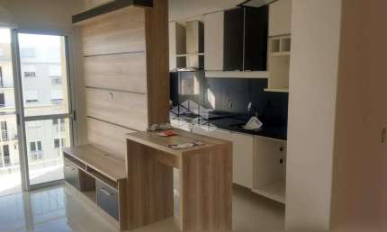 Apartamento com  2 dormitórios sendo 1 Suíte , sala de estar com sacada mobiliado, 1 vaga no Jardim Carvalho