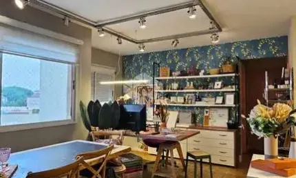 Apartamento de 3 dormitórios com 65,52m² e 1 vaga no bairro Vila Ipiranga.